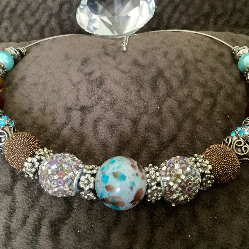 Vintage Style Silver Tone Necklace with Beads + extended chain - Picture 4 of 8